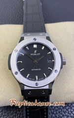 Hublot Classic Fusion Black Dial 42MM Swiss TW Replica Watch 08